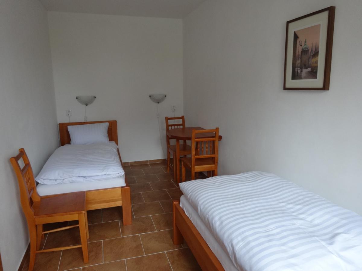 Hostinec U Janatu S Ubytovanim Cestin Rom bilde