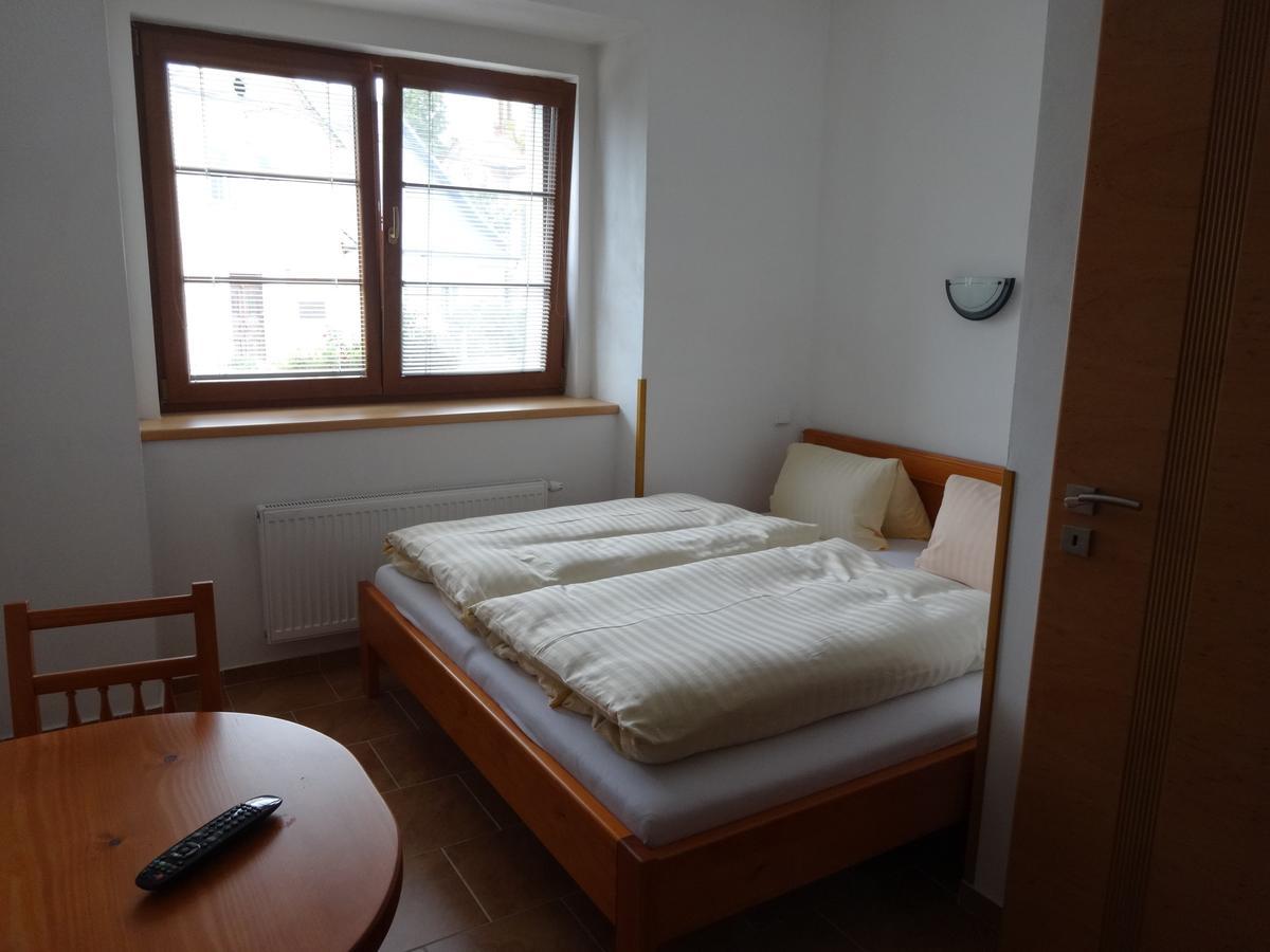 Hostinec U Janatu S Ubytovanim Cestin Rom bilde